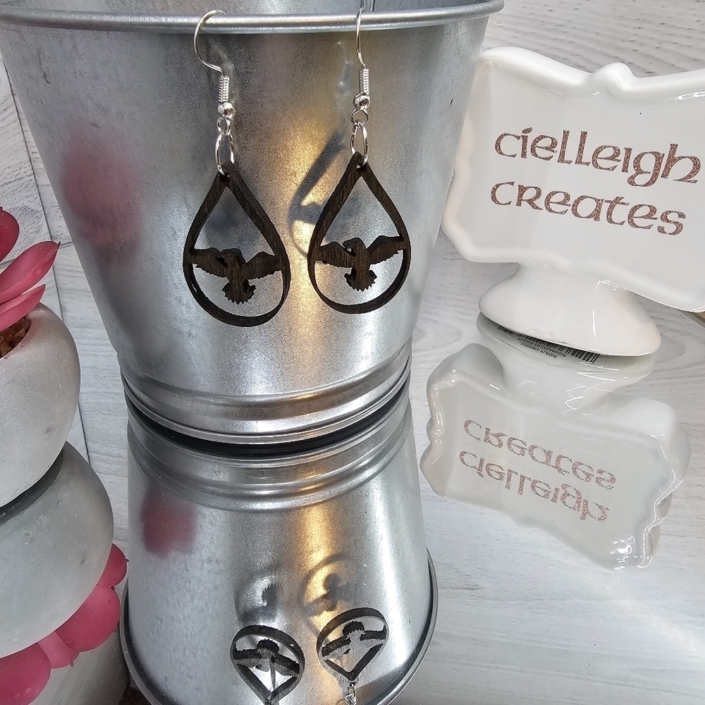 💥4 for $25💥 Laser-cut Dove Earrings